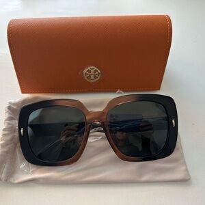 Tory Burch Gradient Navy Oversized Square Buttery Women’s sunglasses-new